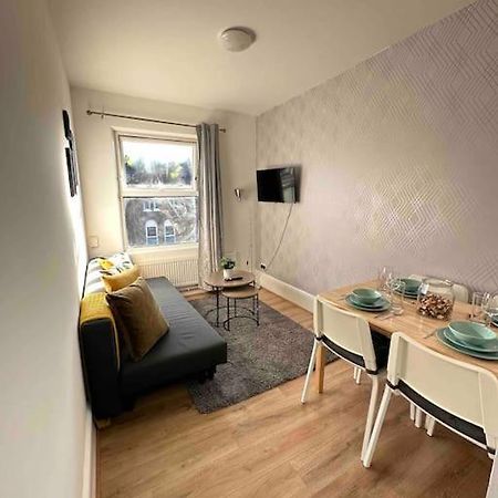 2 Bed Apt Sofa Bed Up To 6 Лондон Экстерьер фото