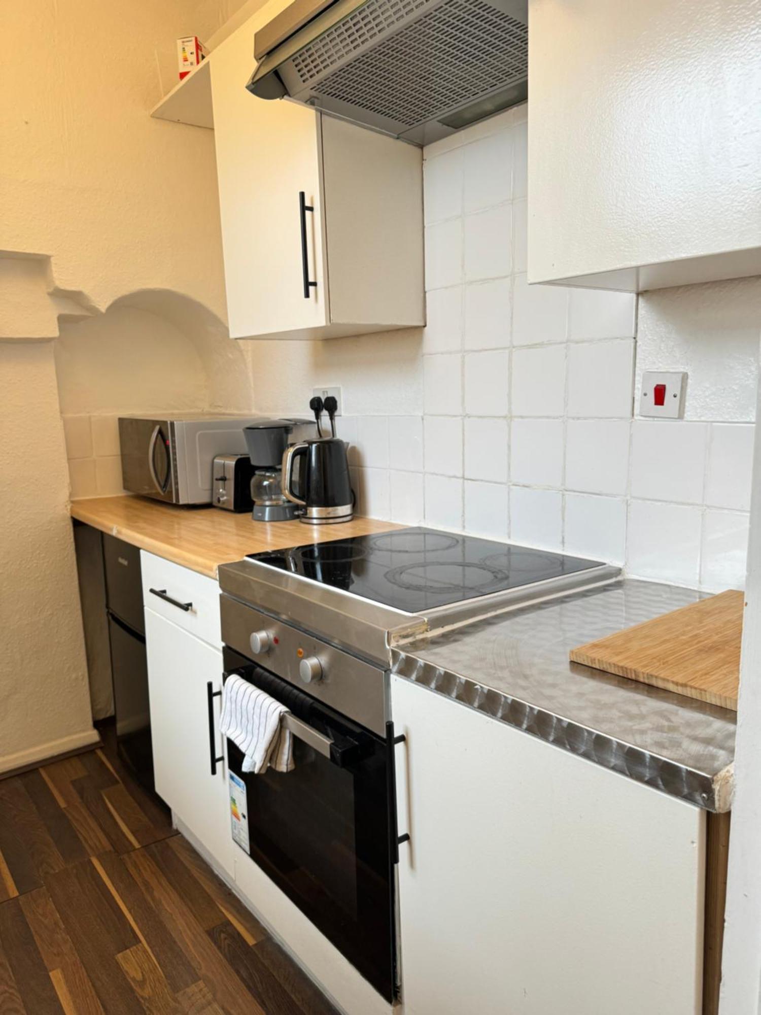 2 Bed Apt Sofa Bed Up To 6 Лондон Экстерьер фото